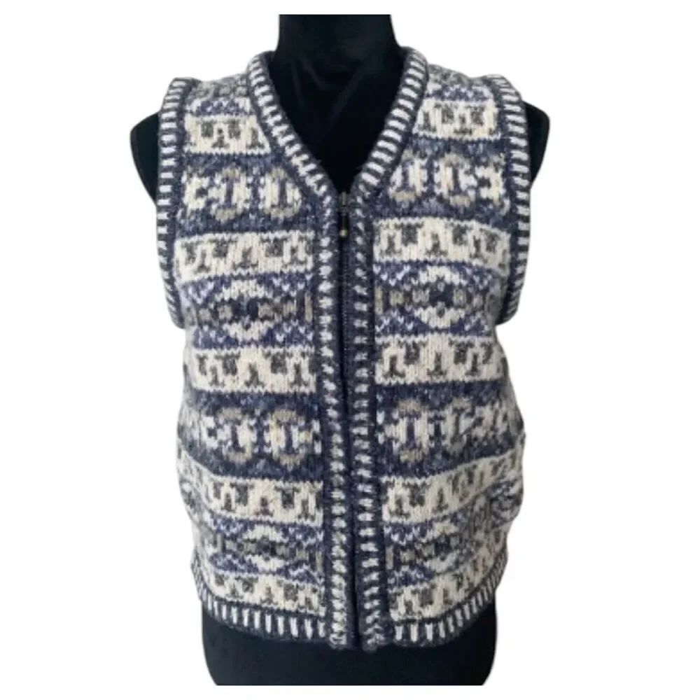 ✨St.John’s Bay Vintage Knit Wool Blend Sz Medium Vest with zipper✨